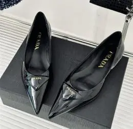 prada flat chaussures pour femme s_11ab426